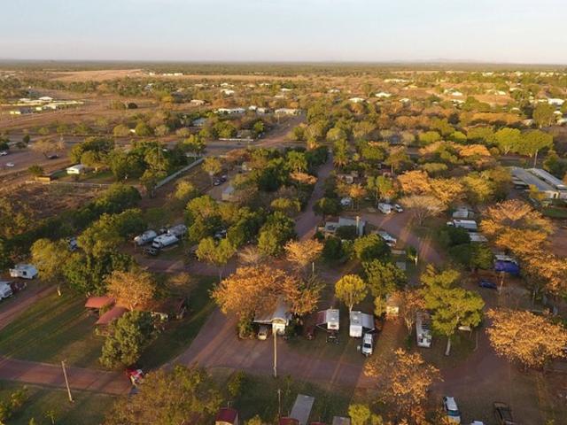 Townhouse for sale in Toll, Charters Towers