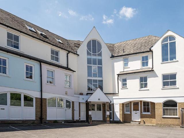 Apartment for rent in Shacklewell, Greater London