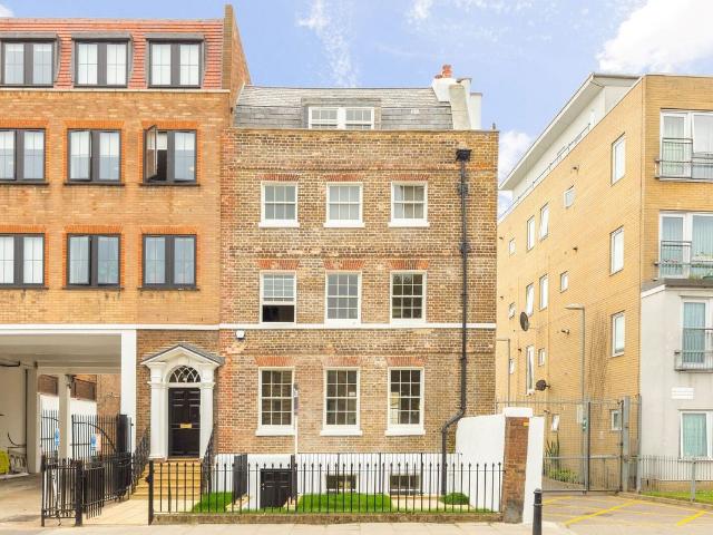 Studio for rent in Shacklewell, Greater London