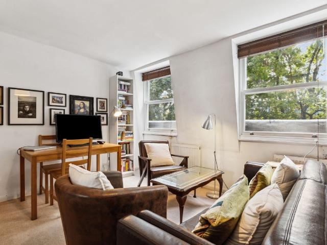 Apartment for rent in Shacklewell, Greater London