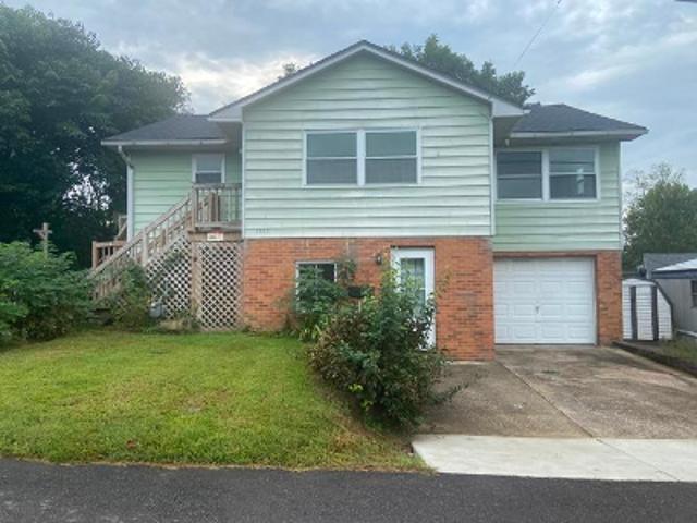 House for sale in Westwood, Ashland
