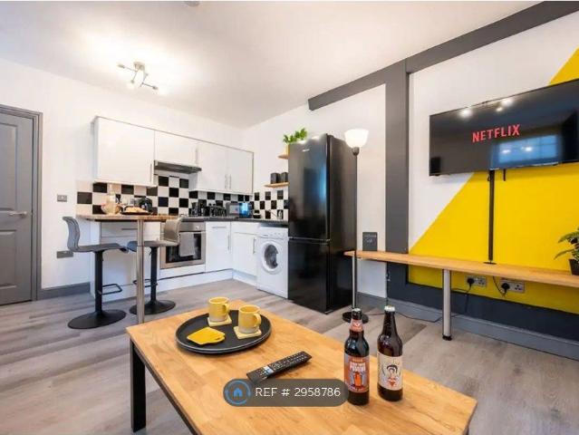 Apartment for rent in Falcon Lodge, Wales