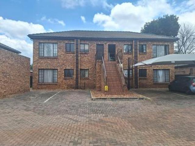 Townhouse for rent in Ekurhuleni, Gauteng