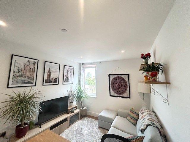 House for rent in Rush Green, Greater London