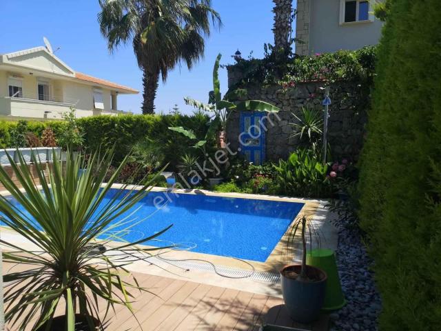 Çeşme, İzmir içerisinde kiralık Villa