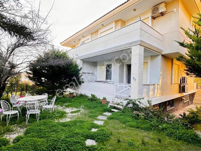 Çeşme, İzmir içerisinde kiralık Villa