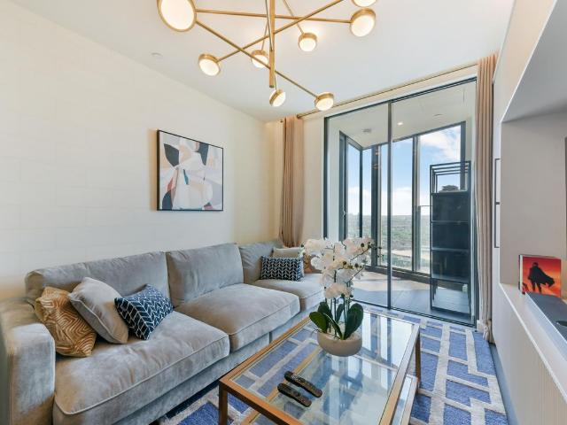 Apartment for rent in Oval, Greater London