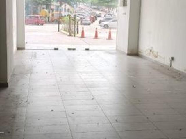 Shop for rent in Kajang, Langat