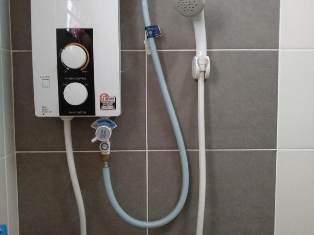 Room for rent in Petaling, Alam Impian