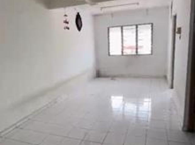 Flat for sale in Petaling, Damansara Damai