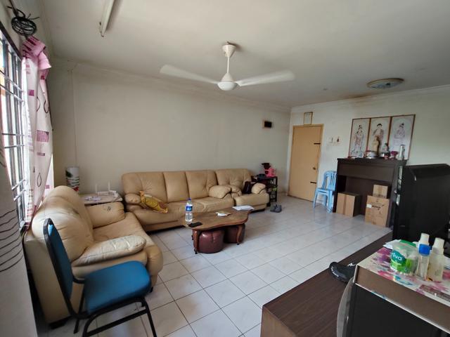 Apartment for sale in Petaling, Damansara Damai