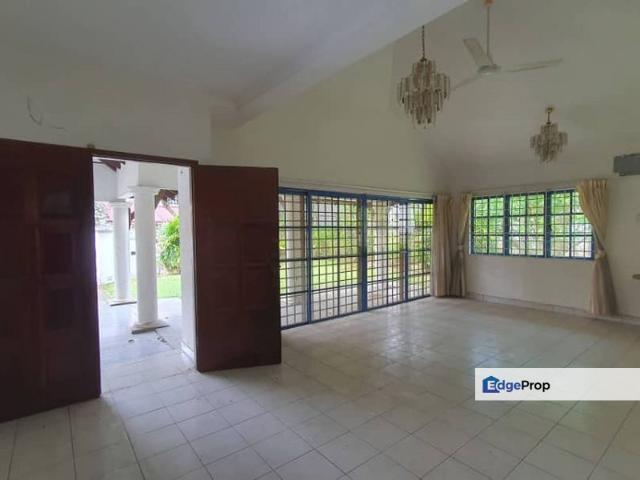 House for sale in Country Heights Damansara, Kuala Lumpur