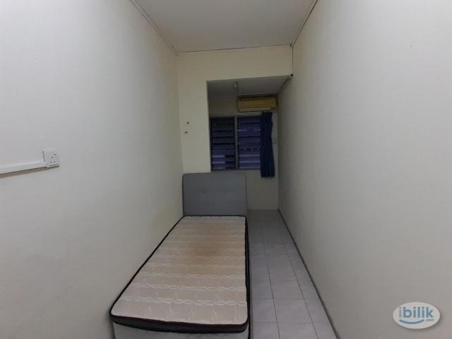 Room for rent in Petaling, Damansara Damai