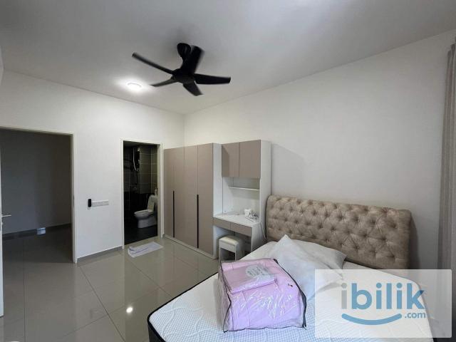 Room for rent in PJU 8, Petaling Jaya