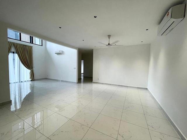 Condominium for sale in Petaling, Damansara Damai