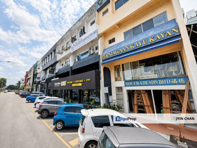 Shop for rent in Petaling, Damansara Damai
