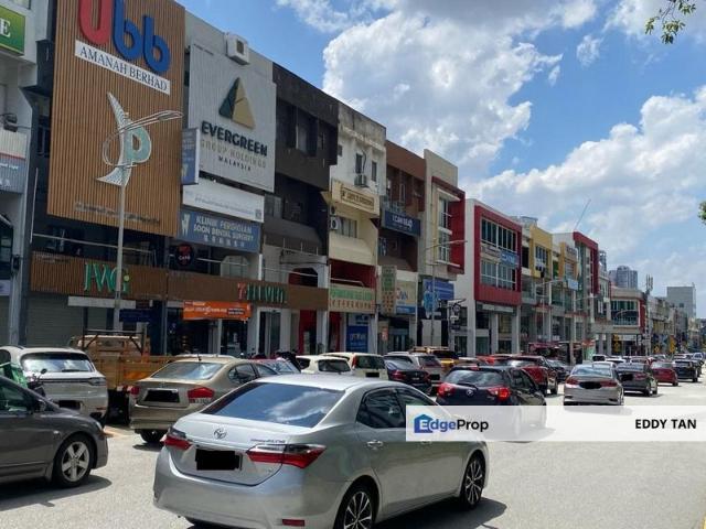 Shop for sale in Petaling, Damansara Damai