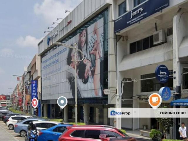 Shop for rent in Petaling Jaya, Petaling
