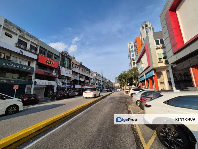 Shop for rent in Petaling, Damansara Damai