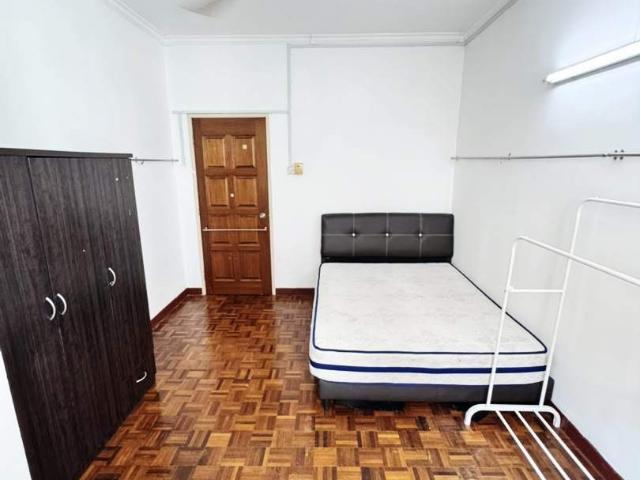 Room for rent in Petaling, Damansara Damai