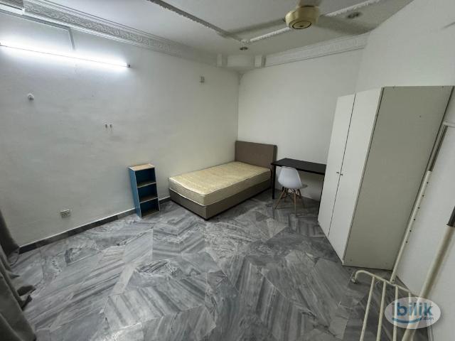 Room for rent in Petaling, Damansara Damai