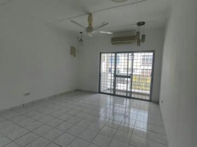 Townhouse for rent in Petaling, Damansara Damai