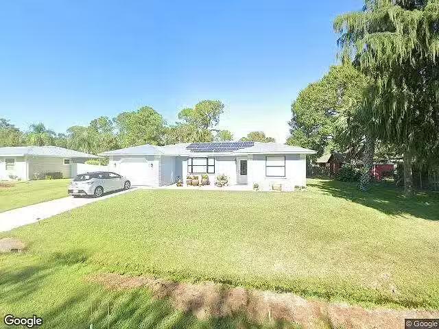 House for rent in Sebastian