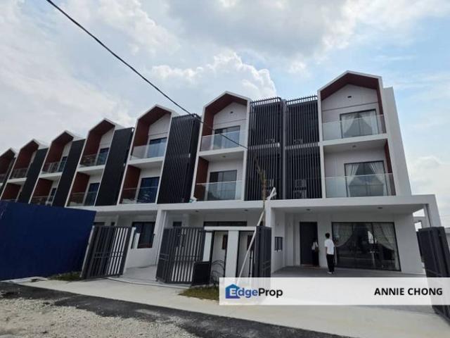 House for sale in Petaling, Subang Jaya
