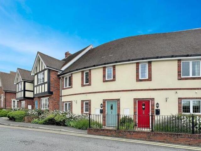 House for sale in Chipping Hill, Essex