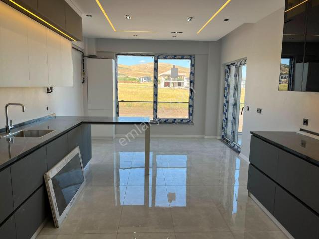 Karşıyaka - Esenyurt, Sivas Merkez içerisinde satılık Villa