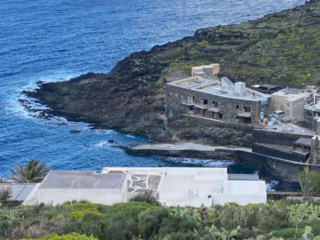 Villa Indipendente in vendita a Tráçino, Pantelleria Aeroporto