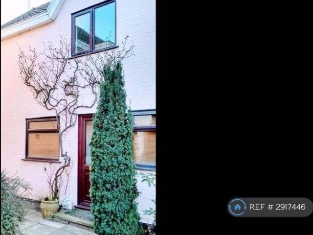 House for rent in Heigham Grove, East Bank