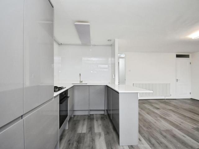 Apartment for rent in Albany Park, Greater London
