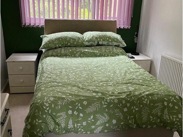 Room for rent in Broadfield, Glynde