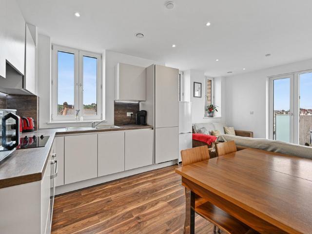 Apartment for rent in West Hendon, The Hyde