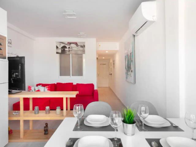 Apartamento en alquiler en Torrequebrada, Benalmádena
