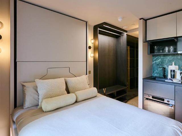 Apartment for rent in Brondesbury, Greater London