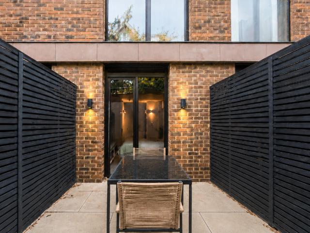 Studio for rent in Brondesbury, Greater London