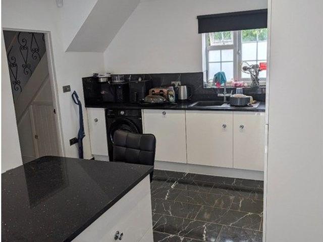 House for rent in Pilgrims' Hatch, Navestock Side