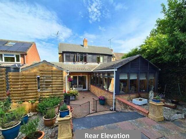 House for sale in Sandpits