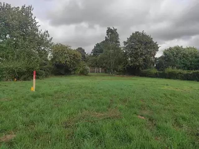 Terrain vente à Les Champs, Dangu