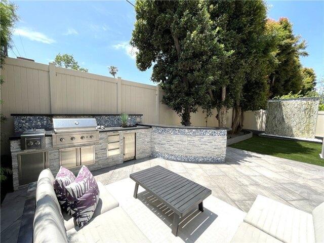 House for sale in Inglewood, California