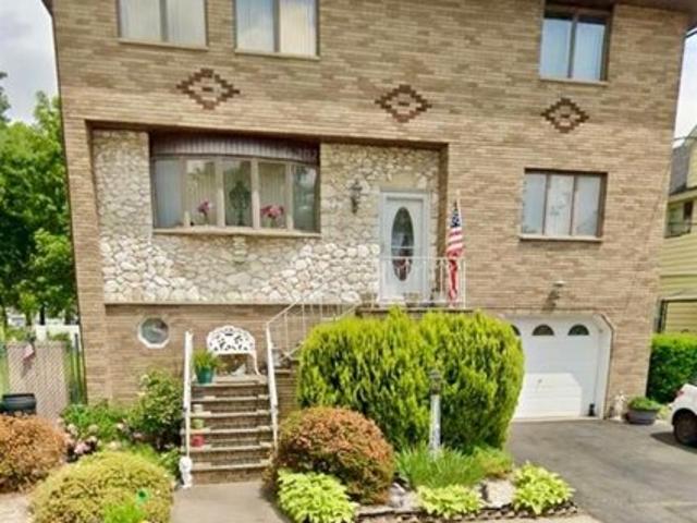House for sale in Moonachie