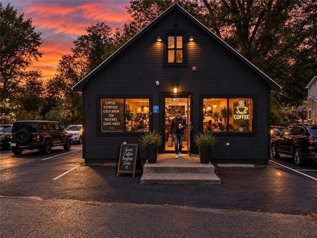 House for sale in Simmons Corner, Foster