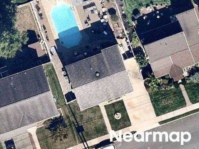 House for sale in Saddle Brook, New Jersey