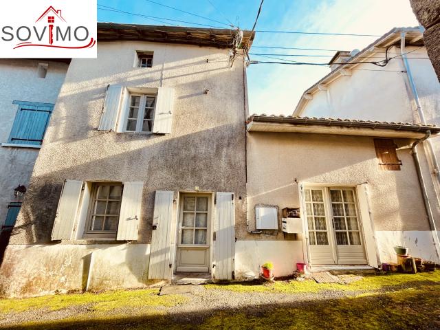Maison vente à Confolens, Lesterps