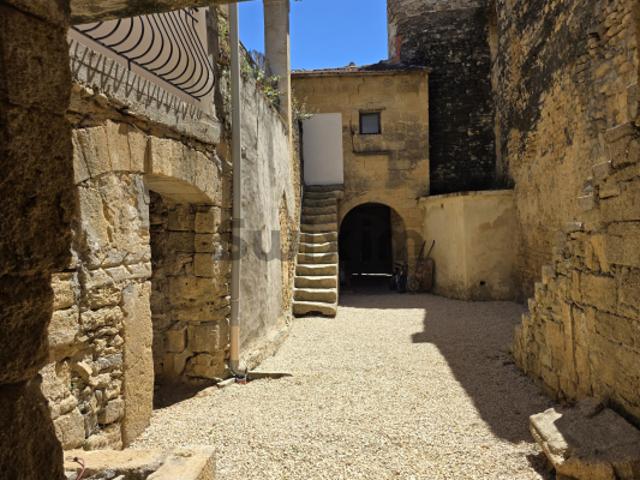 Maison vente à Nîmes, Vers-pont-du-gard