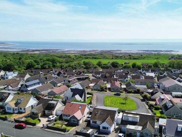 House for sale in Mid Glamorgan, Cymru / Wales