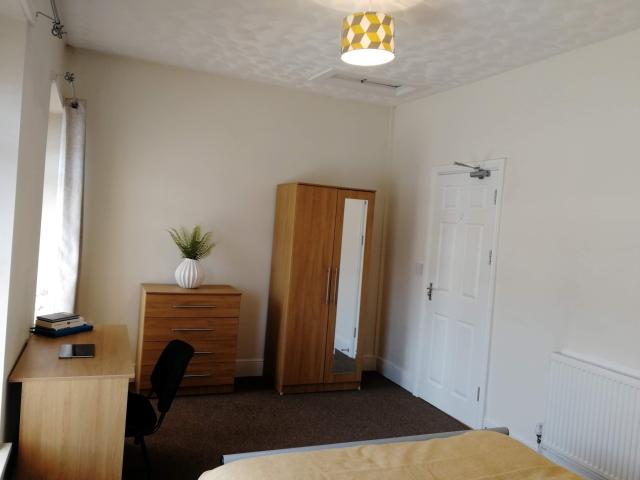 House for rent in Nangreaves, Wales