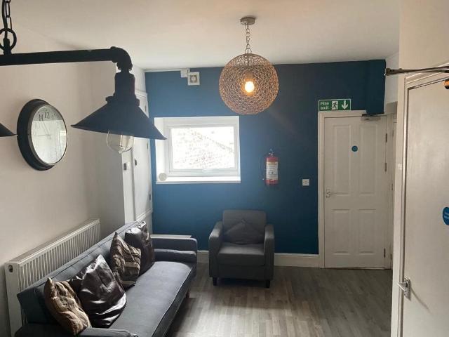 House for rent in Nangreaves, Wales